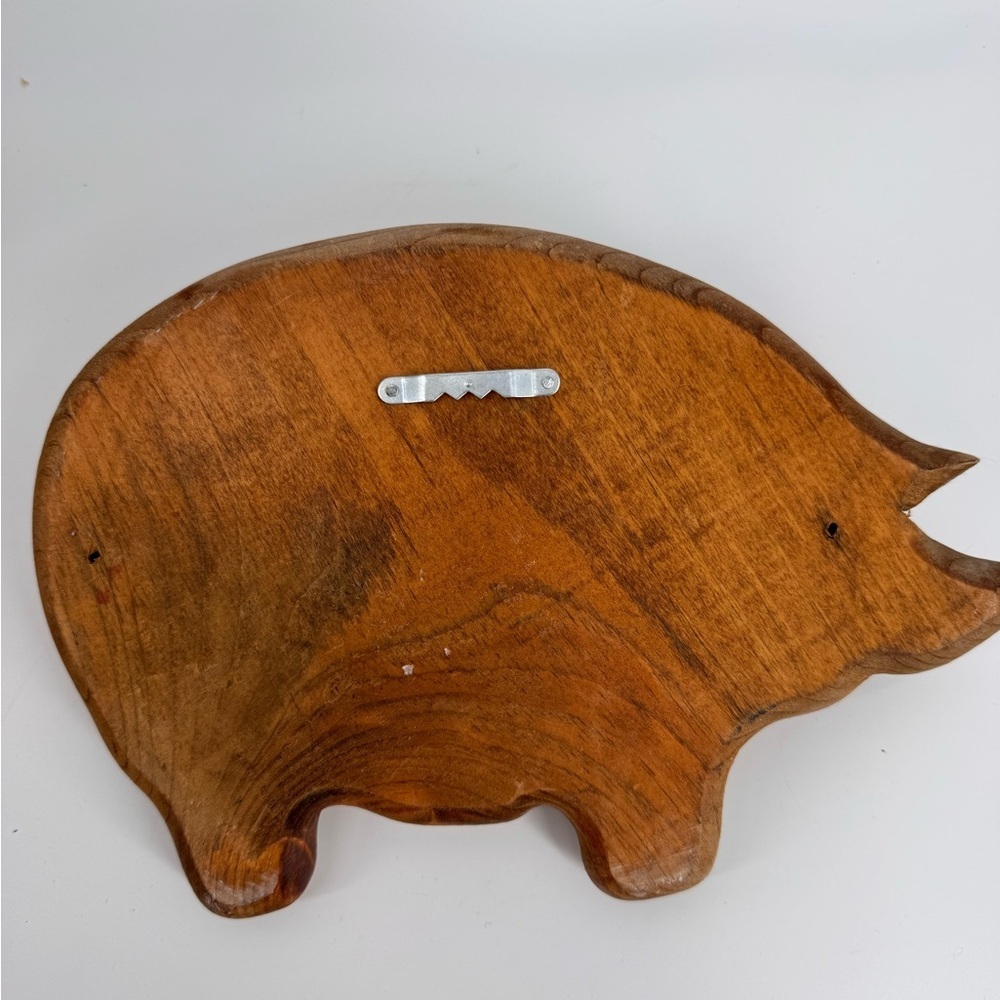 Vtg Pig Wooden Key Holder Plaque Wall Hanging Hand - Picture 2 of 3